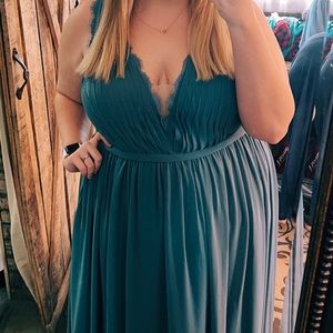 brand new (worn once) plus size bridesmaids dress